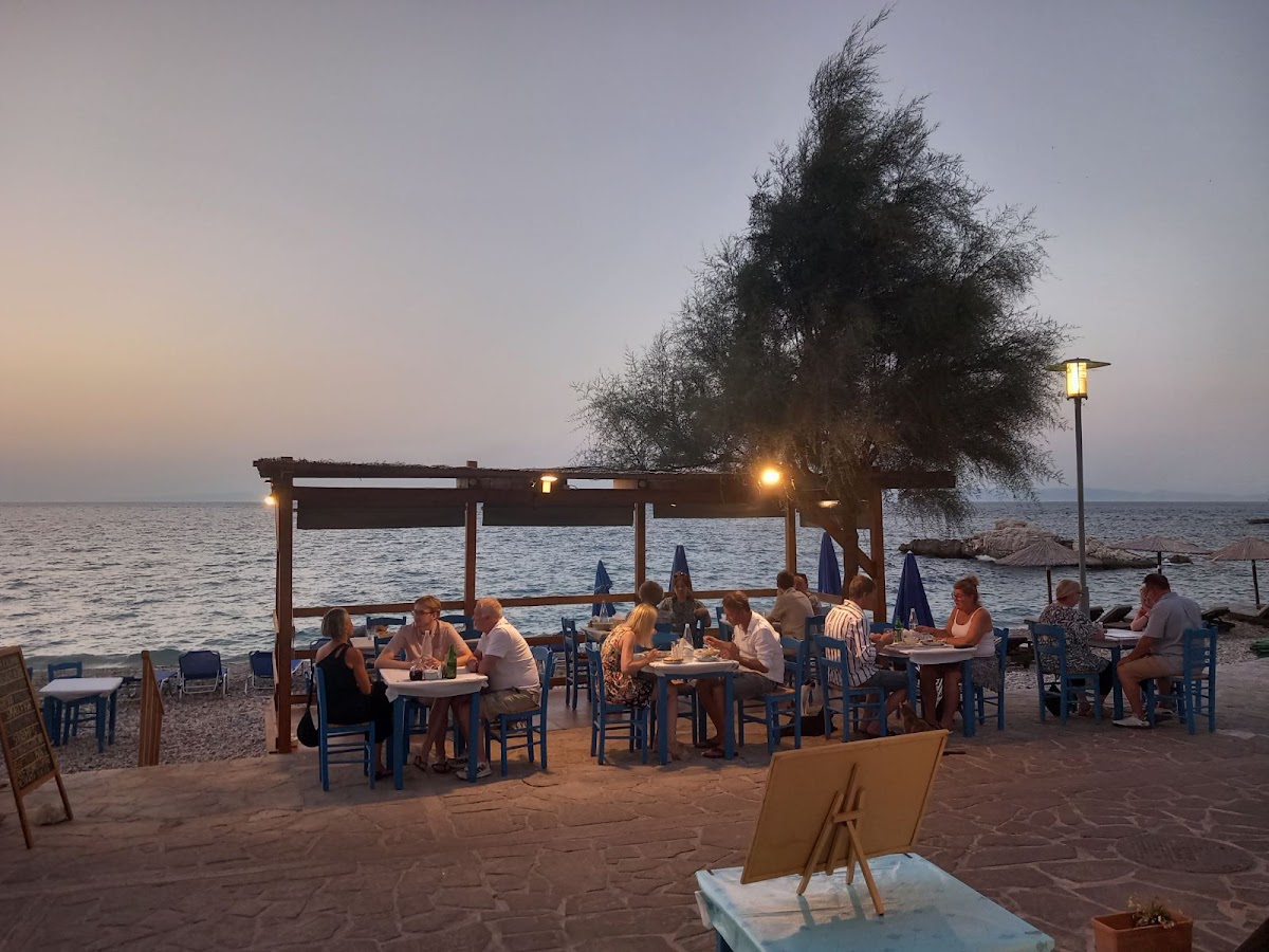 To Kainourgio Restaurant